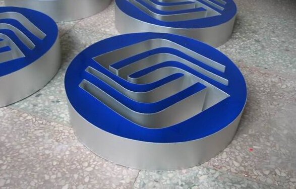 氟碳烤漆字制作工藝